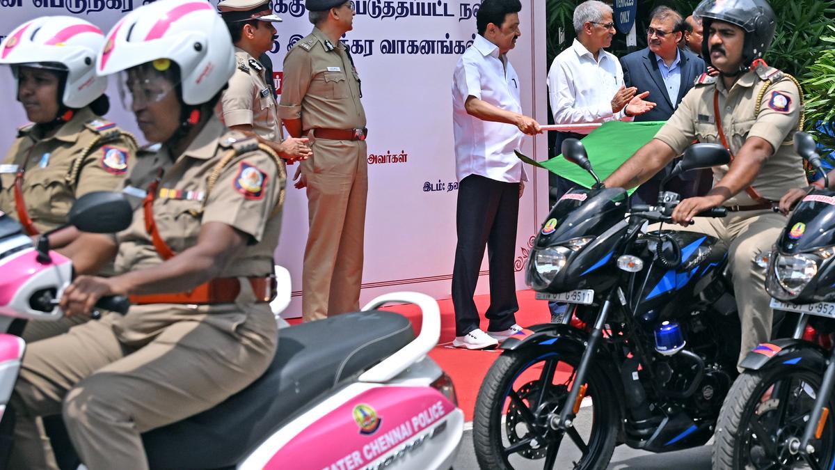 CM Stalin flags off new vehicles for Greater Chennai Police